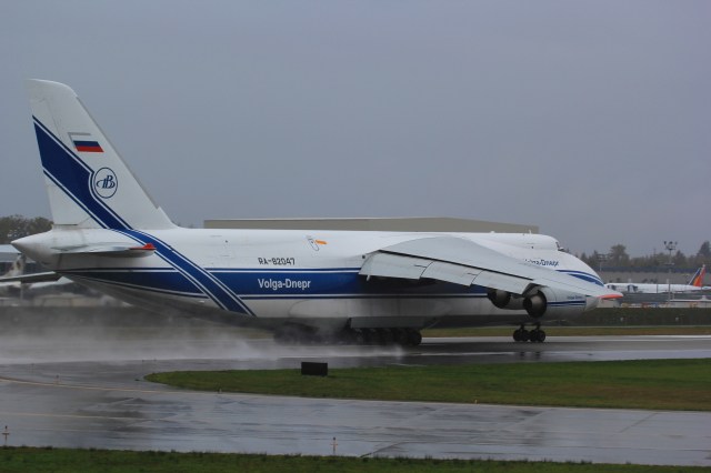 antonov-ah124-four